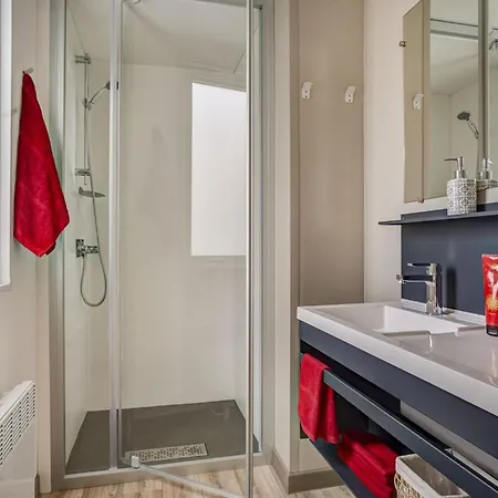 Friends 10p Camping *