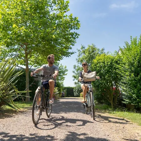 Campingplads Friends 10p Saint-Aubin-Sur-Mer (Calvados)