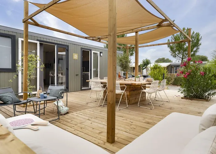 Friends 10p Camping Saint-Aubin-Sur-Mer (Calvados)