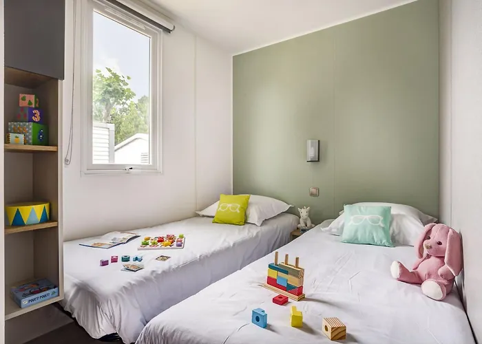 Camping Friends 10p Saint-Aubin-Sur-Mer (Calvados)