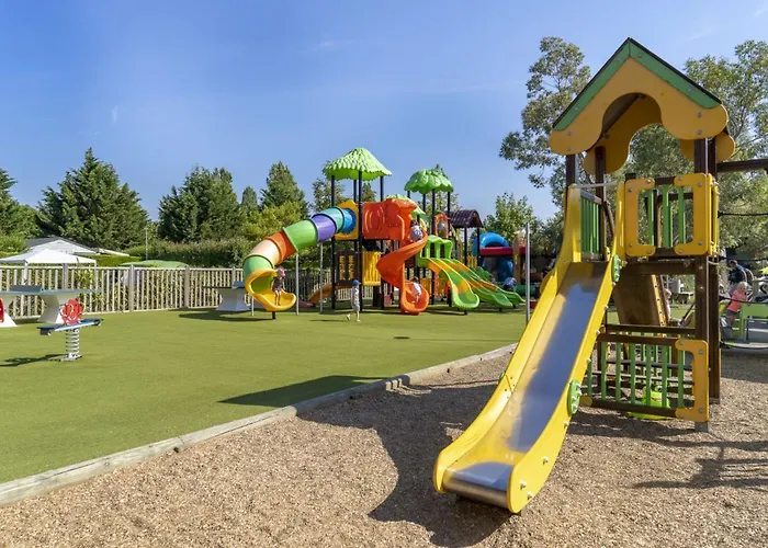 Friends 10p * Saint-Aubin-Sur-Mer (Calvados)