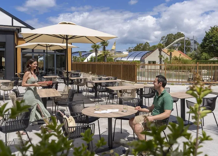 Friends 10p Camping *