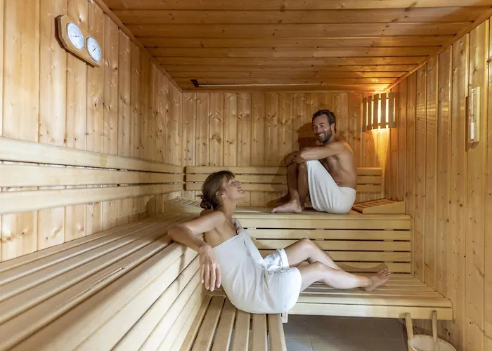 Friends 10p Camping *